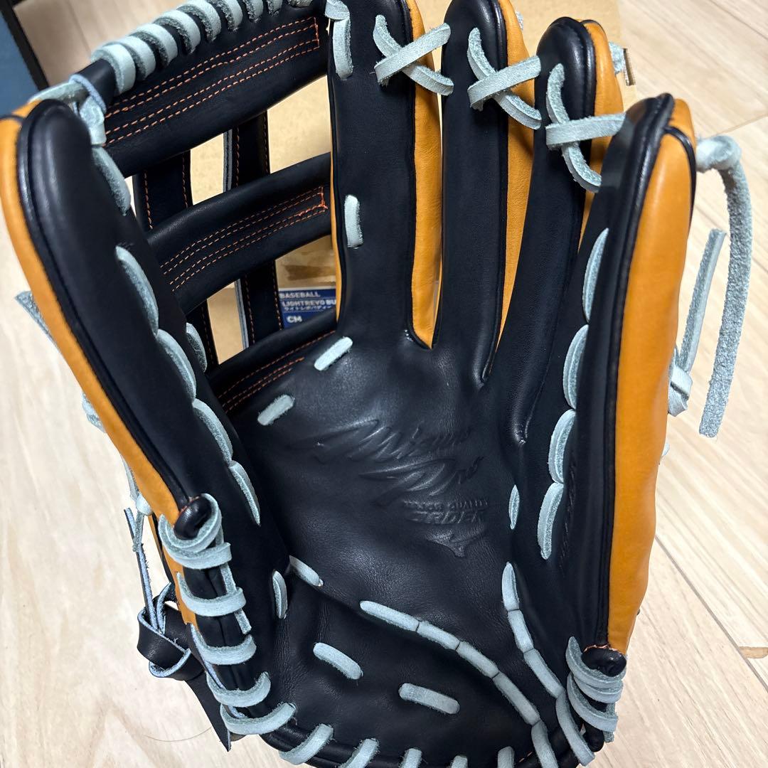 Mizuno 硬式グローブ 外野手用　オレンジ/黒 オーダーグラブ2025年作成