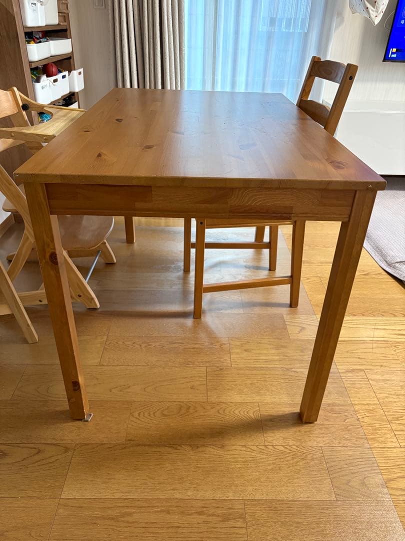 jokkmokkイケアダイニングテーブル