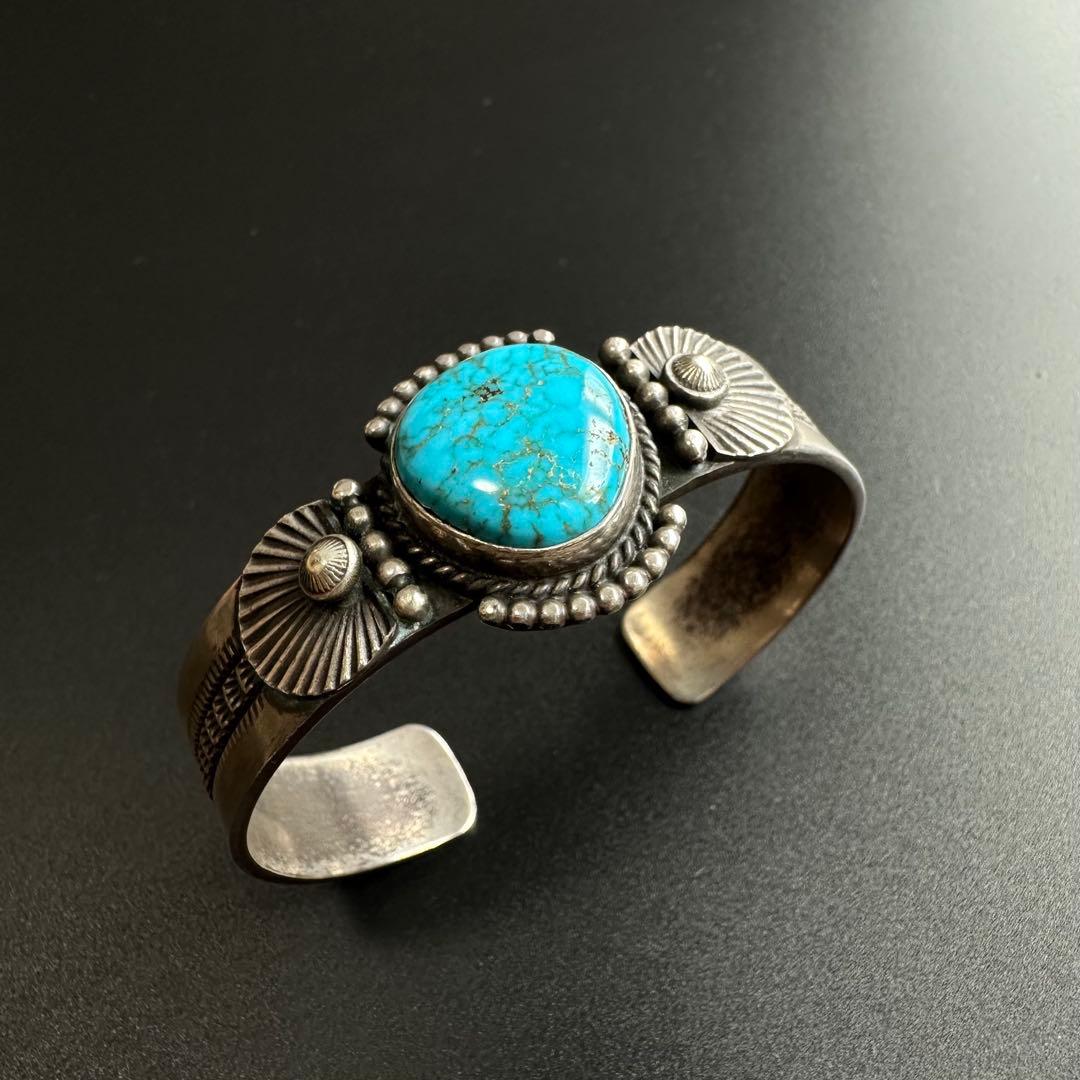 Navajo Herman Smithスタンプワーク ターコイズ バングル