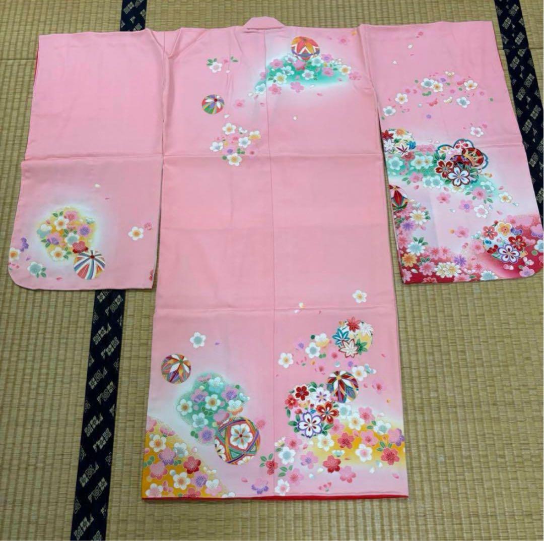 七五三　女の子着物　三ツ身着物　正絹　新品　華やかピンク　可愛い手毬柄　桜　鼓