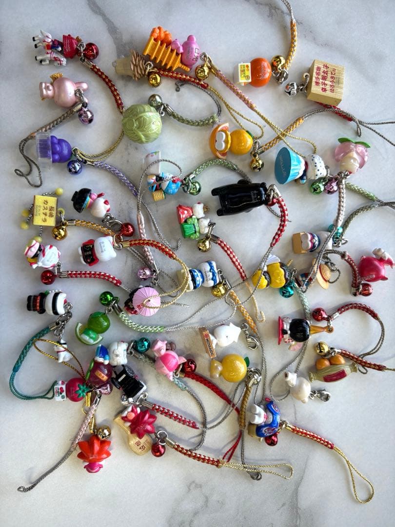 ご当地キティ　キーホルダー　38個　まとめ売り