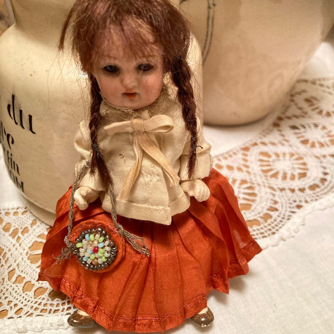 シモンハルビックミニョネット