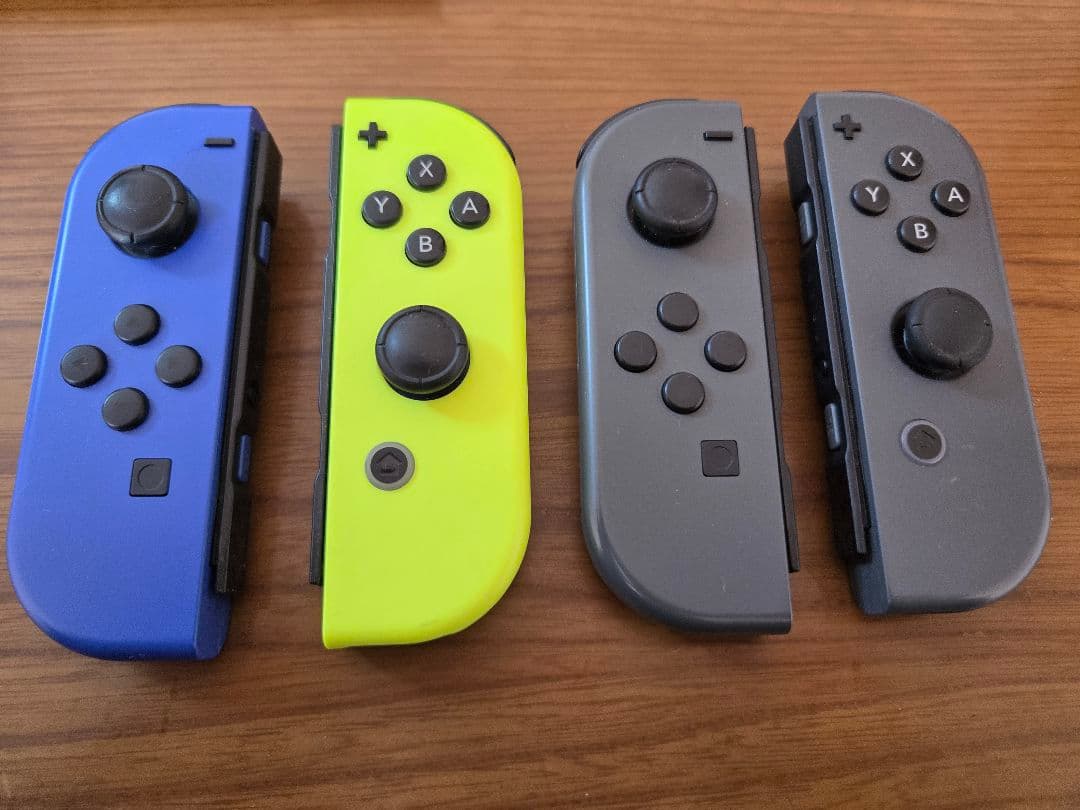 Nintendo Switch 清掃済み ジョイコン２セット付き 本日発送!!