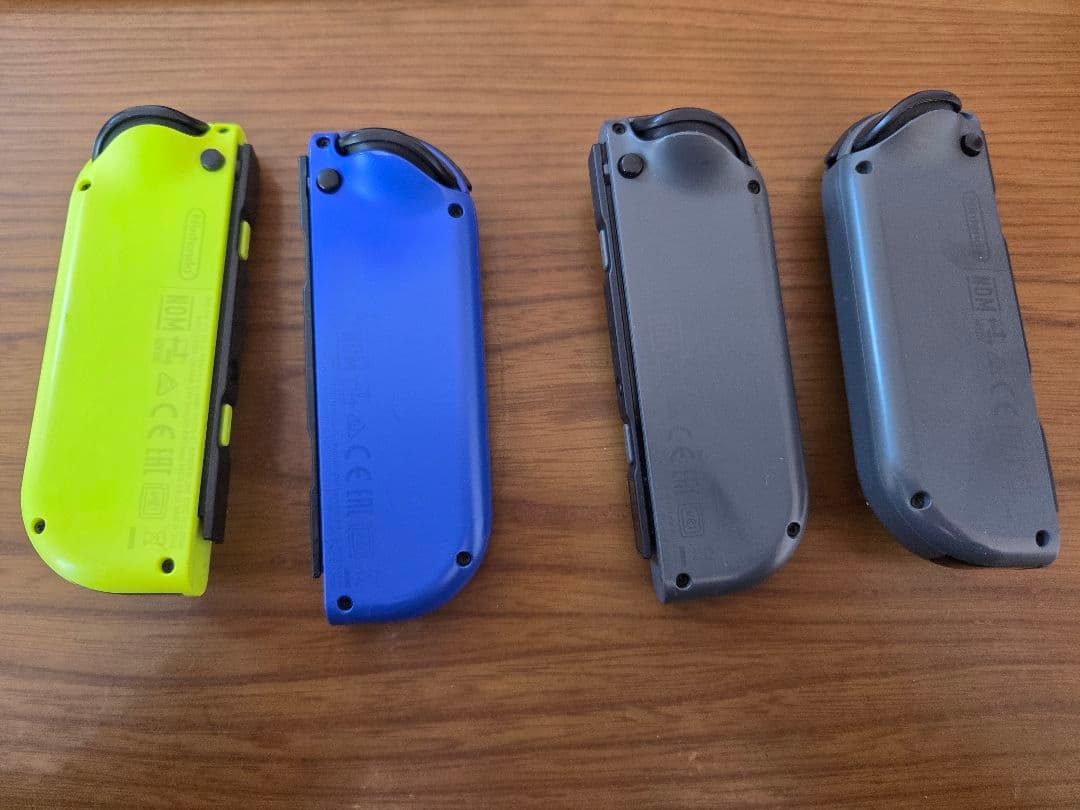 Nintendo Switch 清掃済み ジョイコン２セット付き 本日発送!!