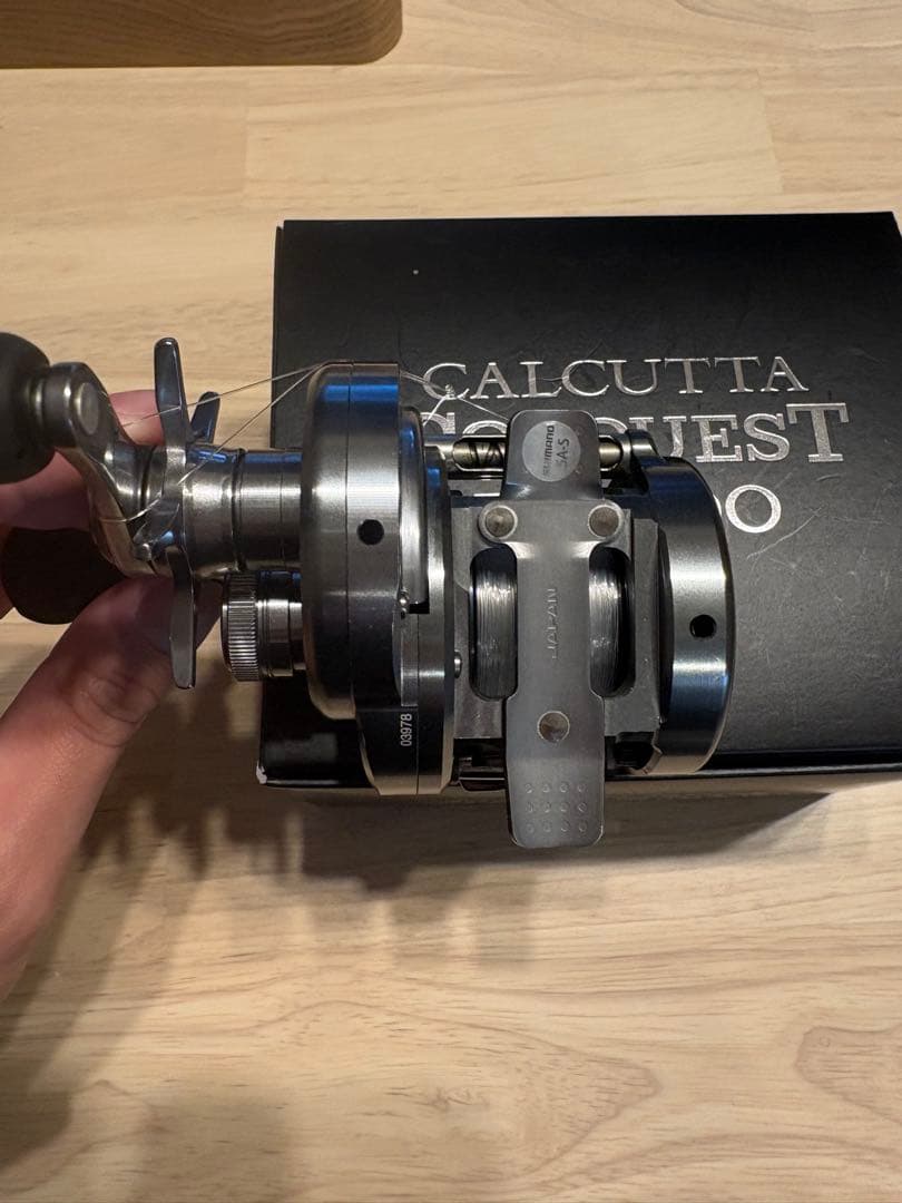 シマノ　カルカッタコンクエストDC200 右ハンドル