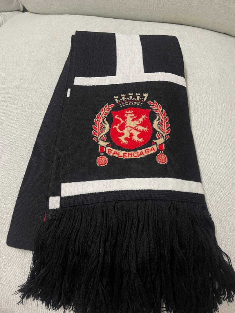 未使用品BALENCIAGA ブラック サッカーマフラー Tokyo