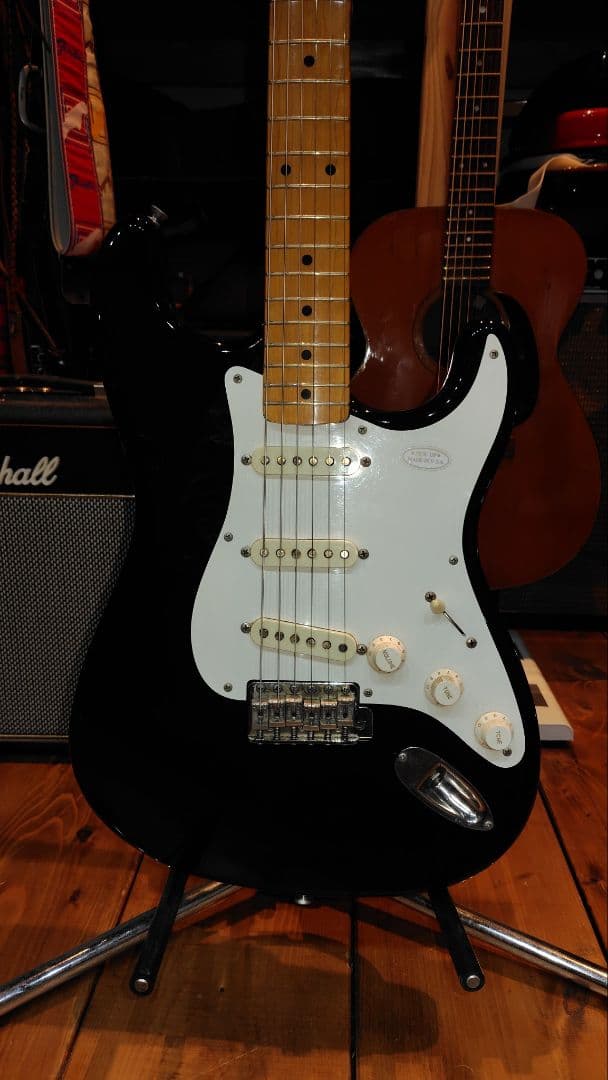 FENDER JAPAN JVシリアル ST57-65 83年製　ケース付き