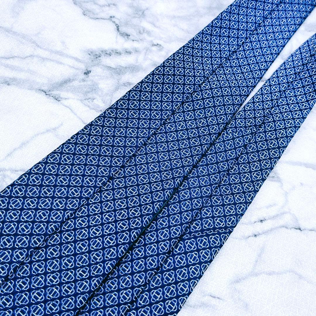 ✨未使用✨エルメス　クロスシェーヌダンクル　総柄　ジャガード　ブルー　ネクタイ