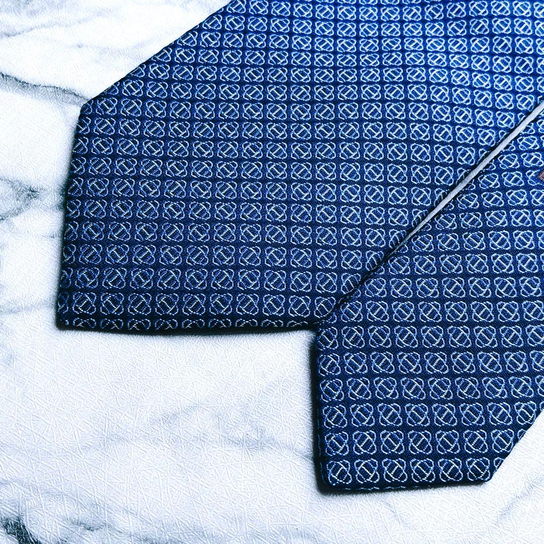 ✨未使用✨エルメス　クロスシェーヌダンクル　総柄　ジャガード　ブルー　ネクタイ