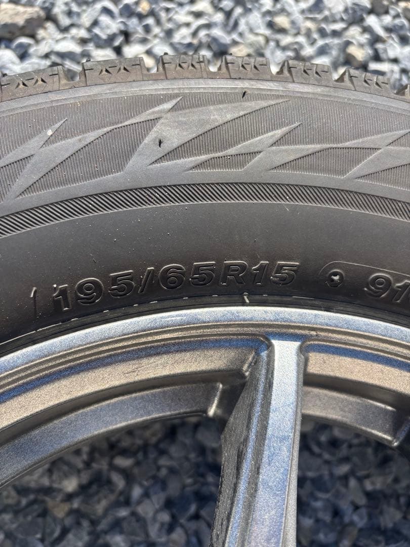 BRIDGESTONE スタッドレスタイヤ