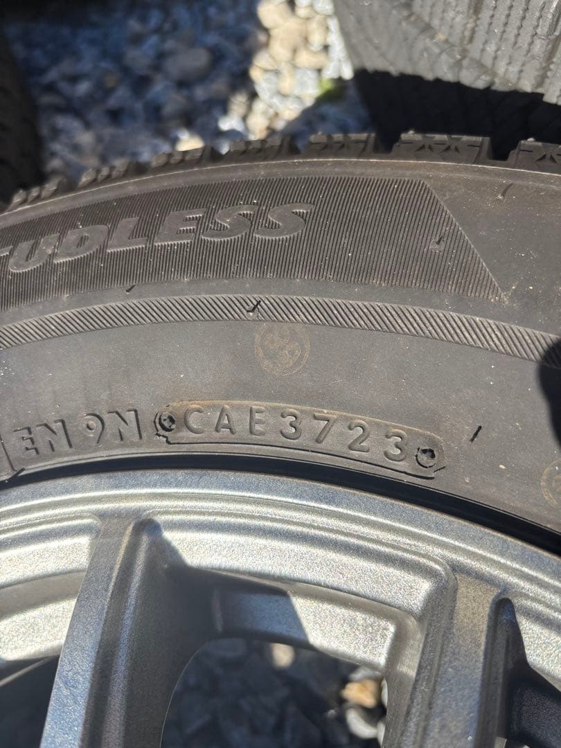 BRIDGESTONE スタッドレスタイヤ