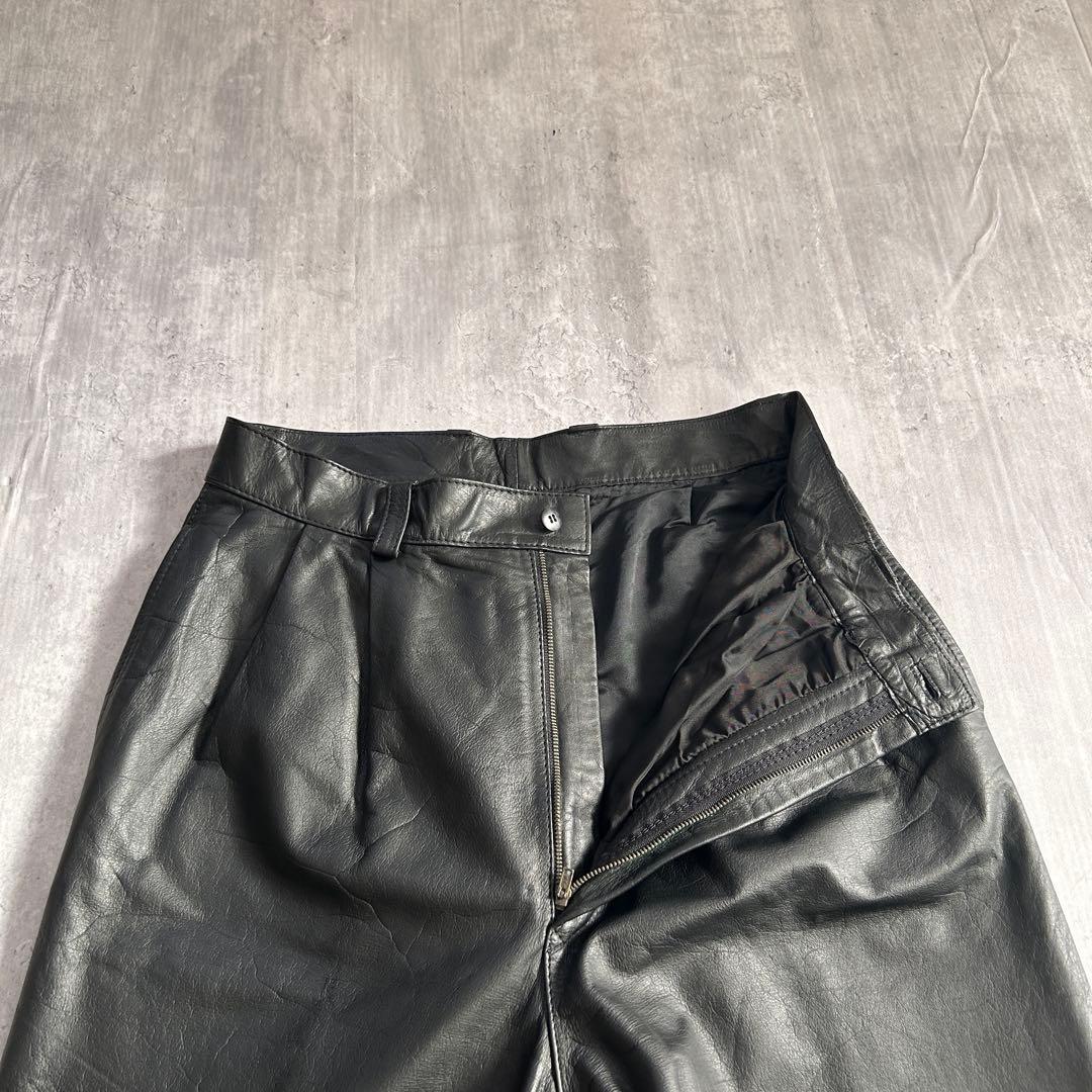 Z179 美品 レザーパンツ 2タック 牛革 本革 黒 テーパード 韓国(L)