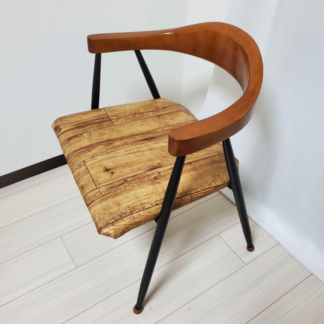 木製アームチェア モダンデザイン