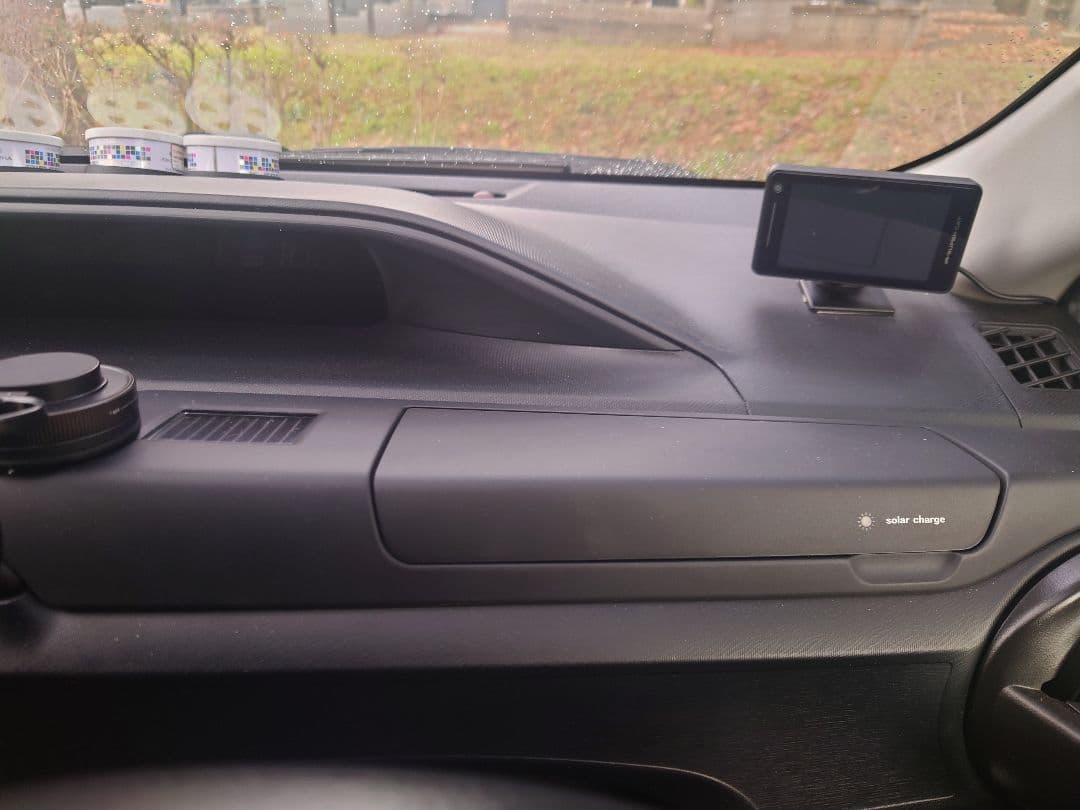 NHP10アクア純正OPインパネアッパーボックス