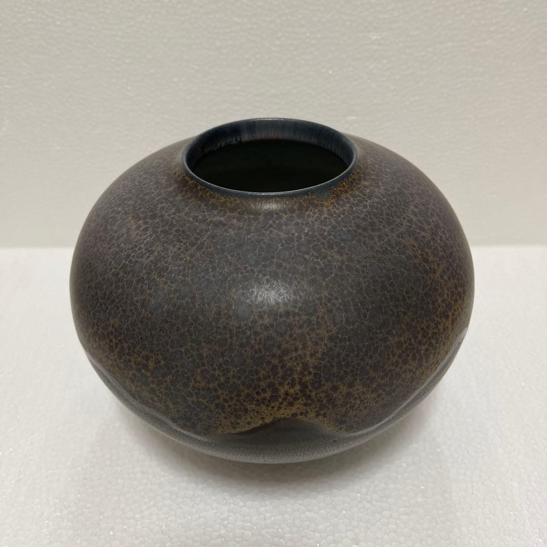 径23cm, 高さ 18cm