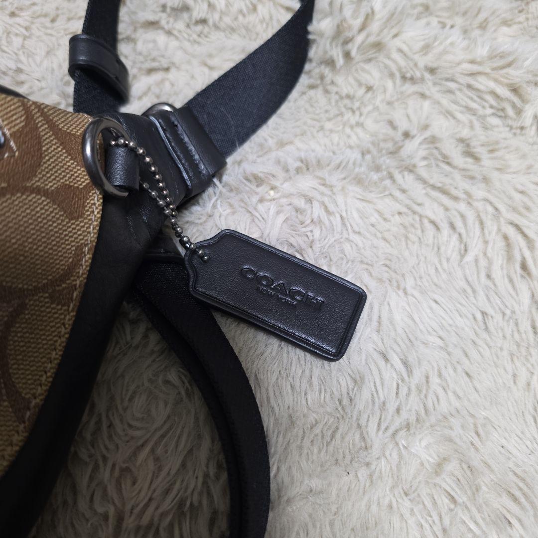Coach ボディバッグ ベージュ ブラック
