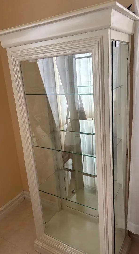 【もうすぐ削除お値下げOK】ガラスショーケース　ディスプレイケース　サルタレッリ