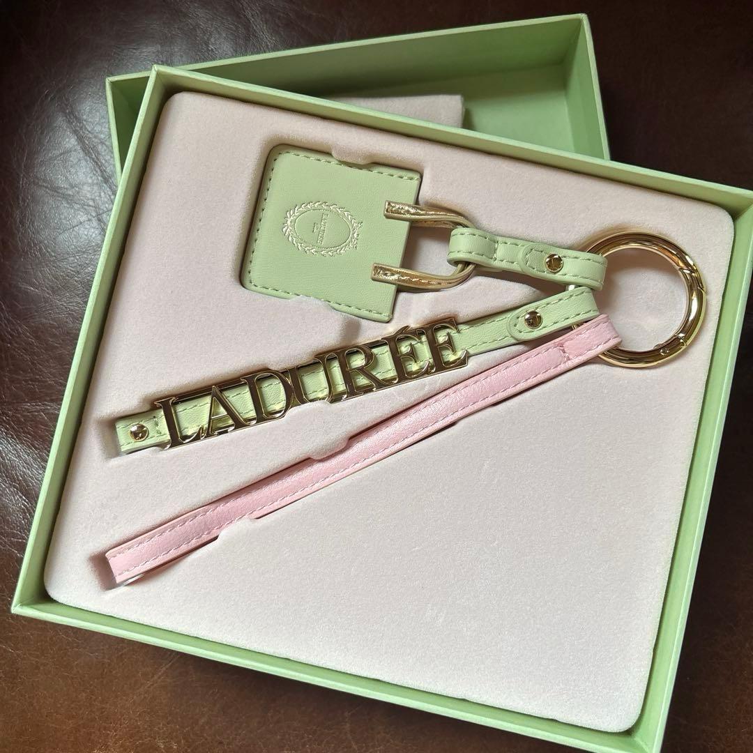 p【日本未発売】 ラデュレ \"LADURÉE BAG\" キーチェーン