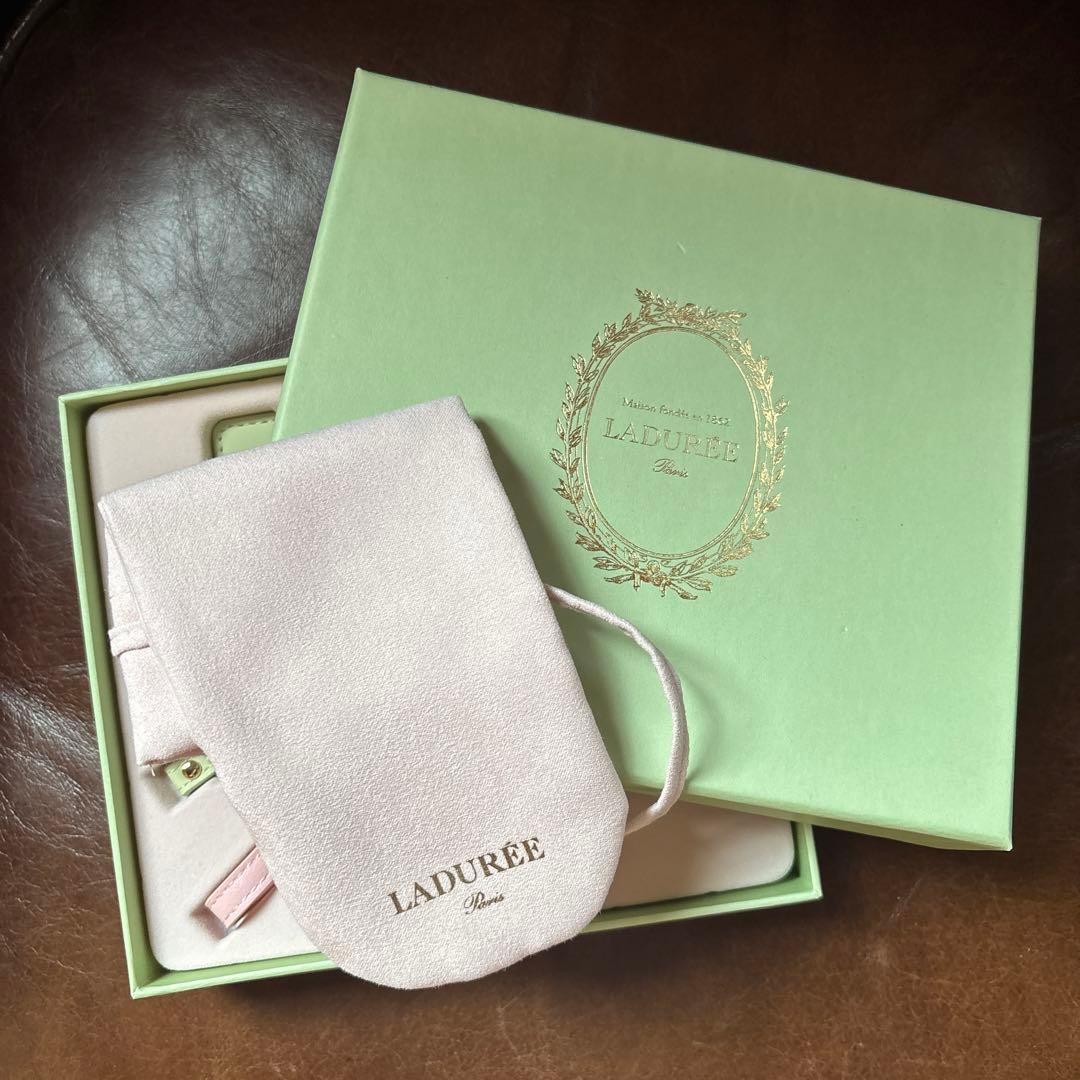 p【日本未発売】 ラデュレ \"LADURÉE BAG\" キーチェーン