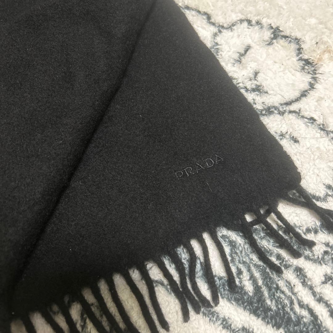 PRADA マフラー