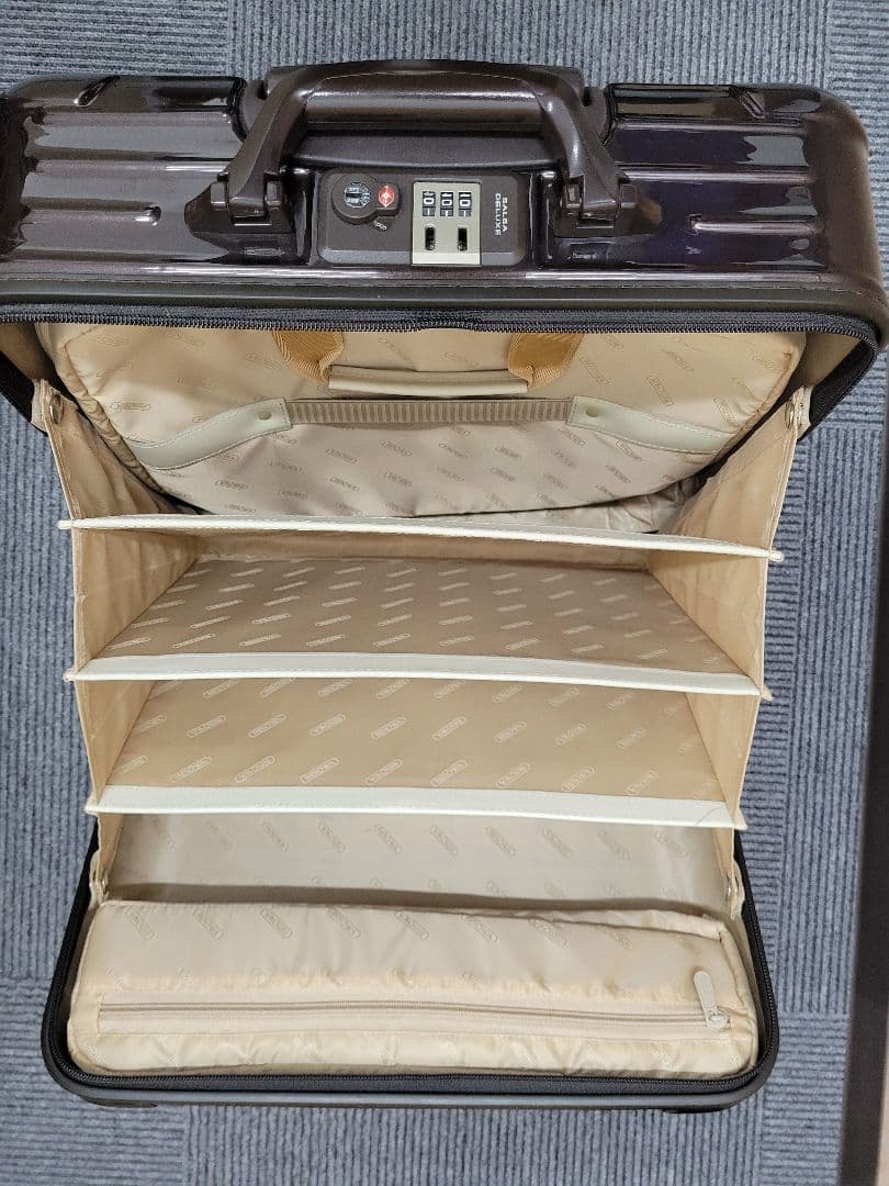 RIMOWA／リモワ：サルサ デラックス スーツケース