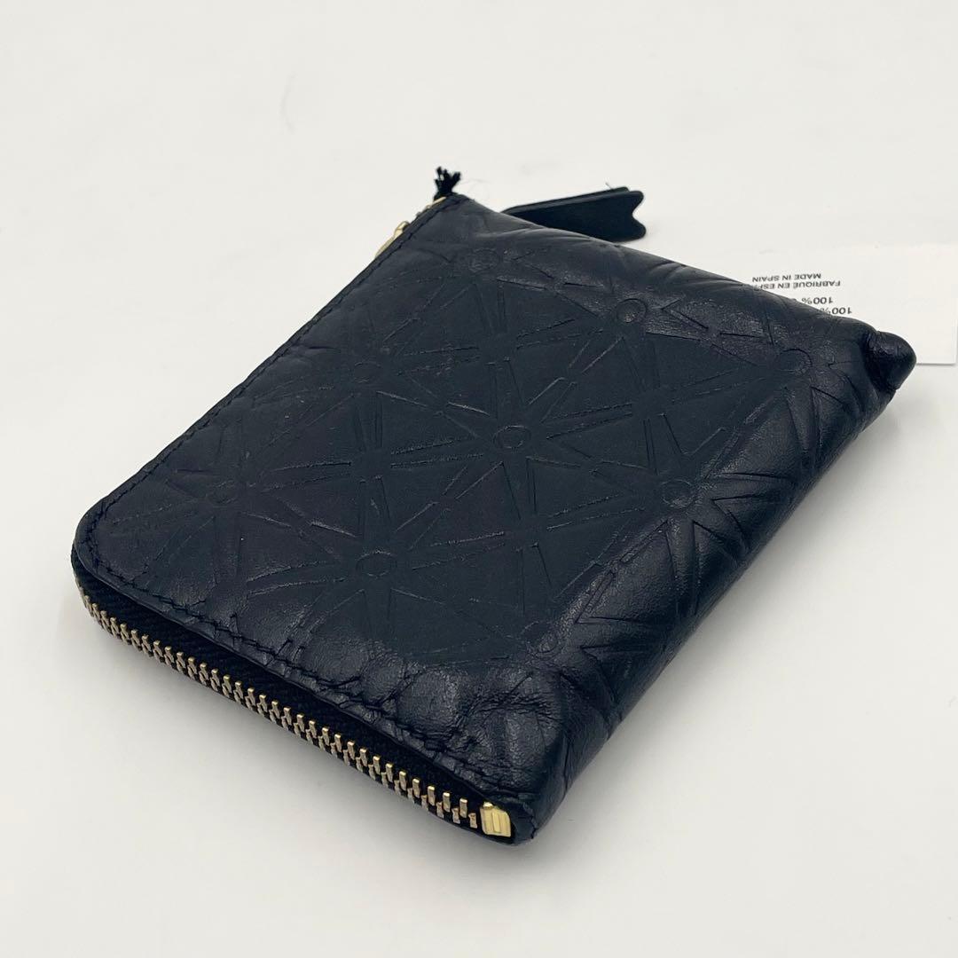 【美品/箱付き】コムデギャルソン エンボス コンパクトウォレットケース黒