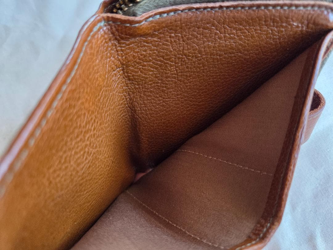 イルビゾンテ レザー 二つ折り財布 シボ ウォレット キャメルブラウン