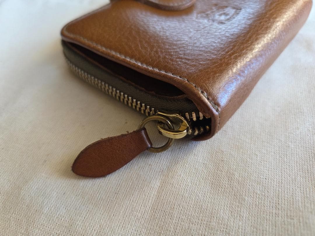 イルビゾンテ レザー 二つ折り財布 シボ ウォレット キャメルブラウン
