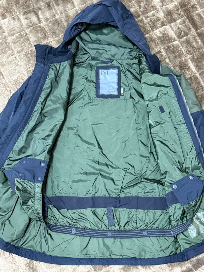 Burton フード付きジャケット ブラック&カーキ