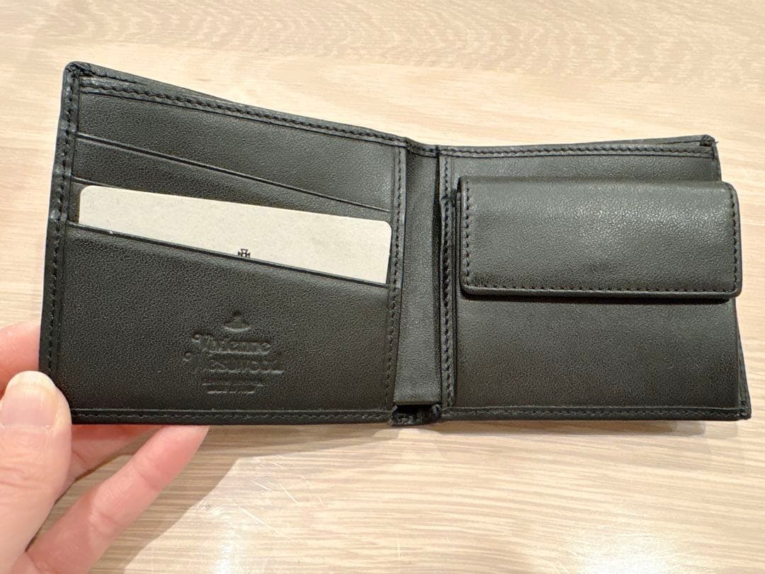 Vivienne Westwood ブラック二つ折り財布