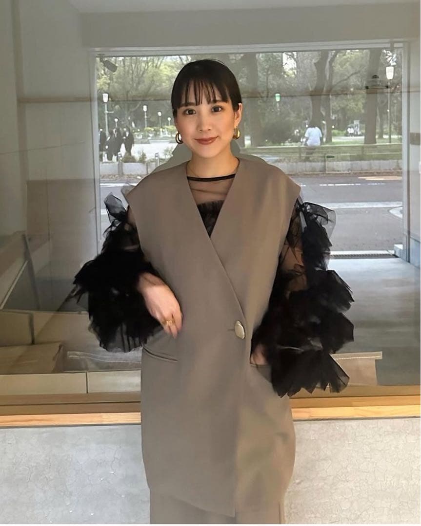 スーツ・フォーマル・ドレス Andresd back sheer gilet setup dress
