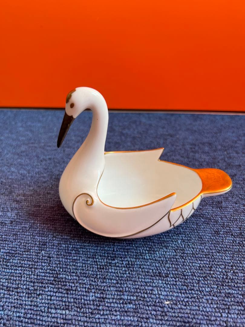 1040 深川製磁　白鳥　小物入れ　金彩