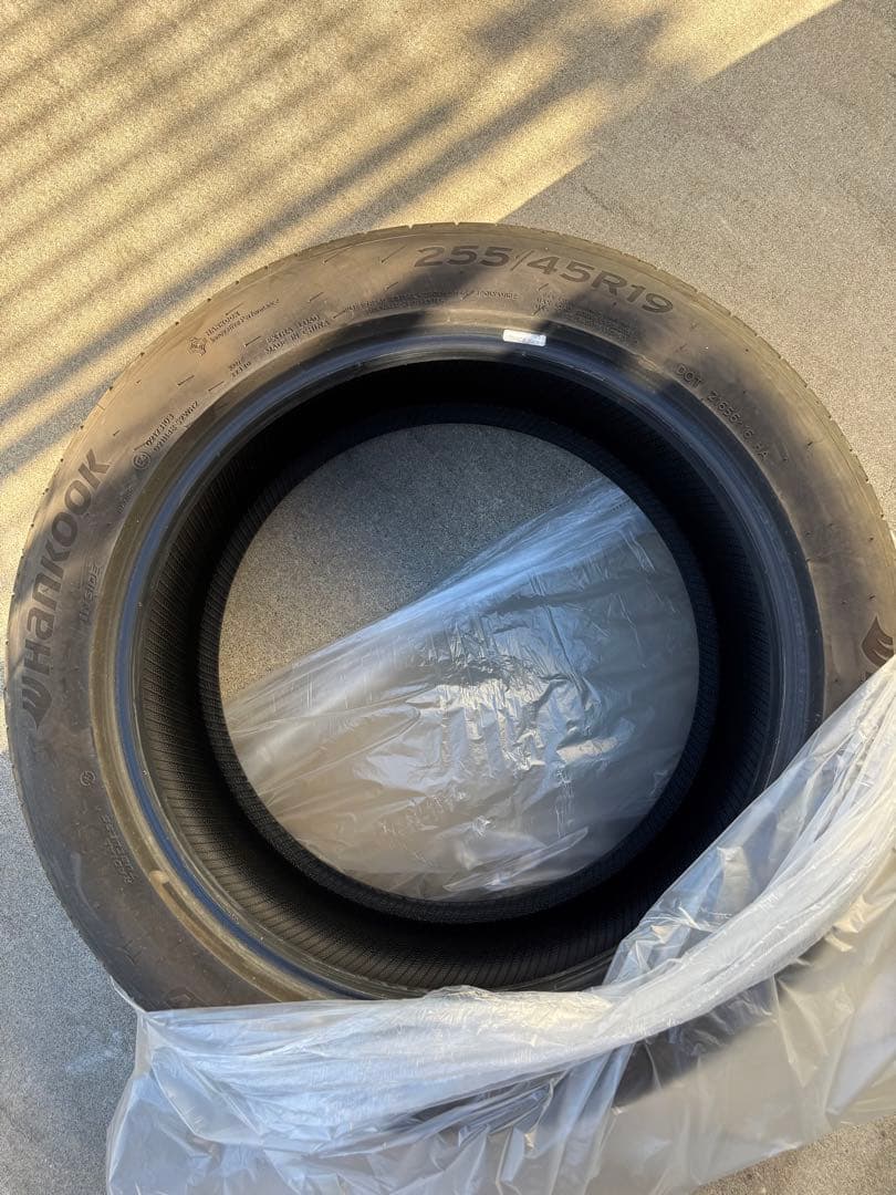 テスラモデルY標準装着タイヤ4本セット255/45/R19 スポンジあり