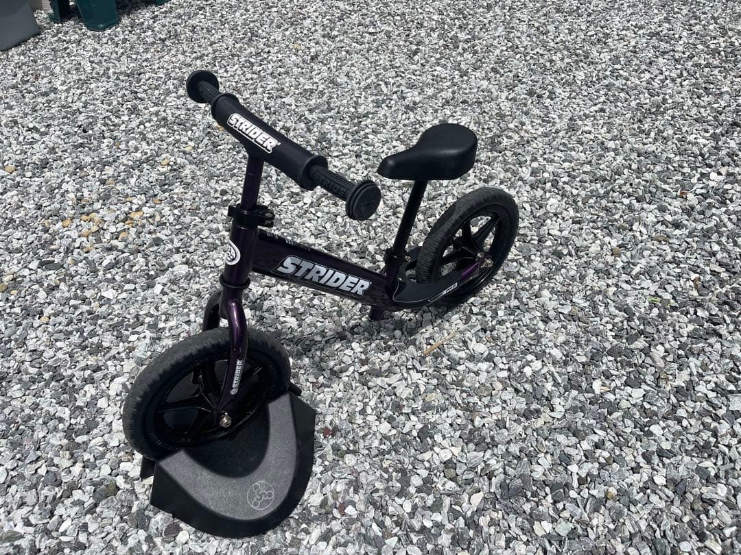 【値下げ】ストライダー プロ )12インチ 本体 メタリックパープル 日本正規品