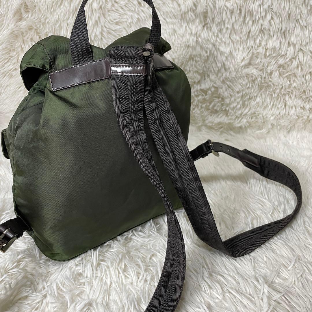 【美品】PRADA プラダ　リュック　バックパック　ナイロン　カーキ　レディース