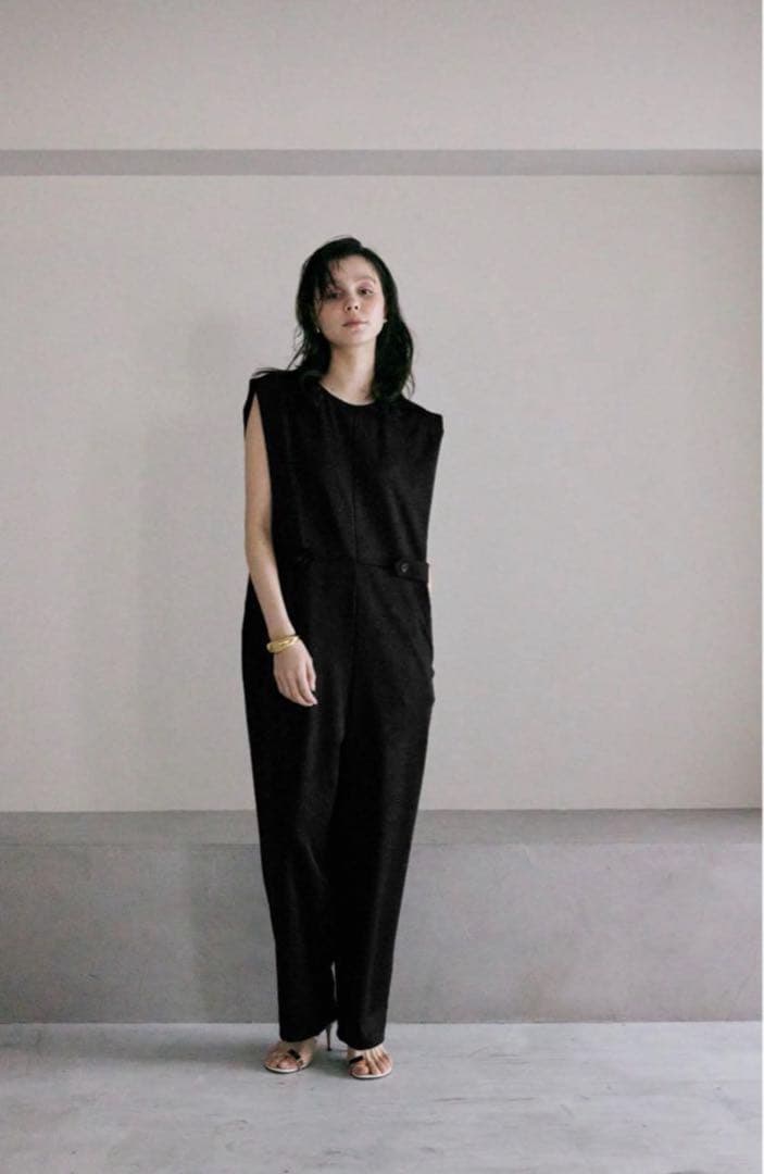 最終値下げ【新品、完売品】clore クロレリラックスオールインワン タグ付き