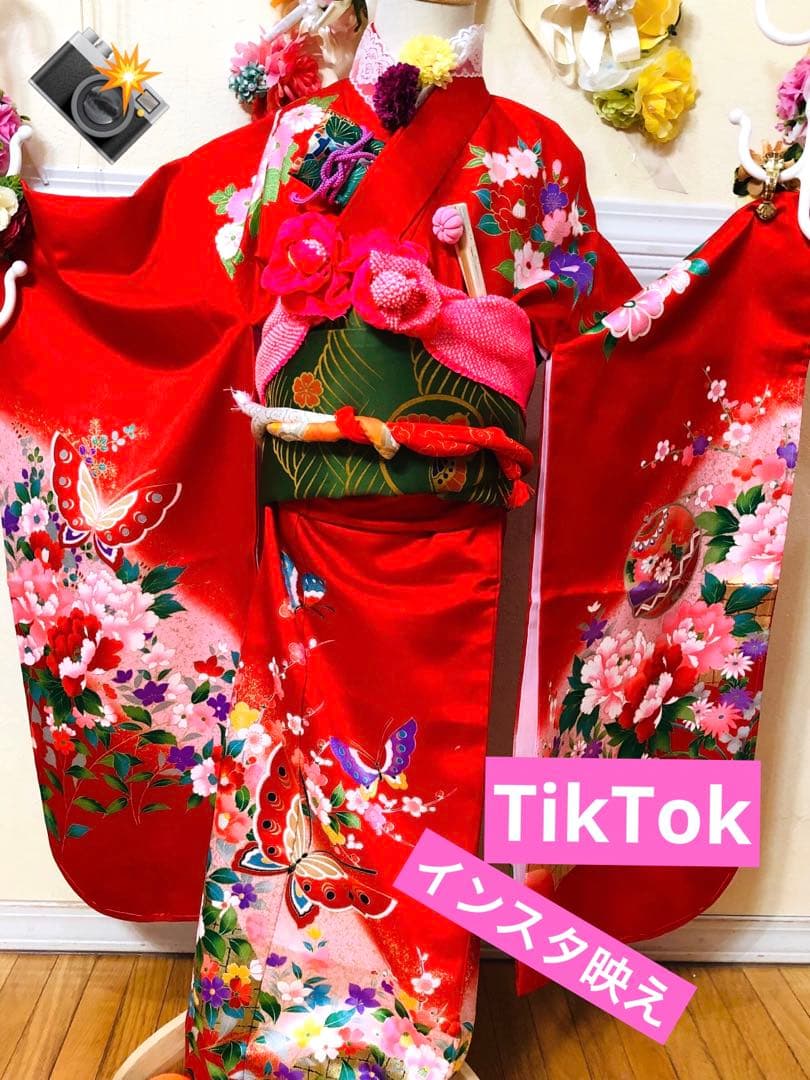 豪華7歳完全フルセット⭐︎未使用しつけ糸付き人気赤地蝶々花々金彩煌びやか際立つ逸品