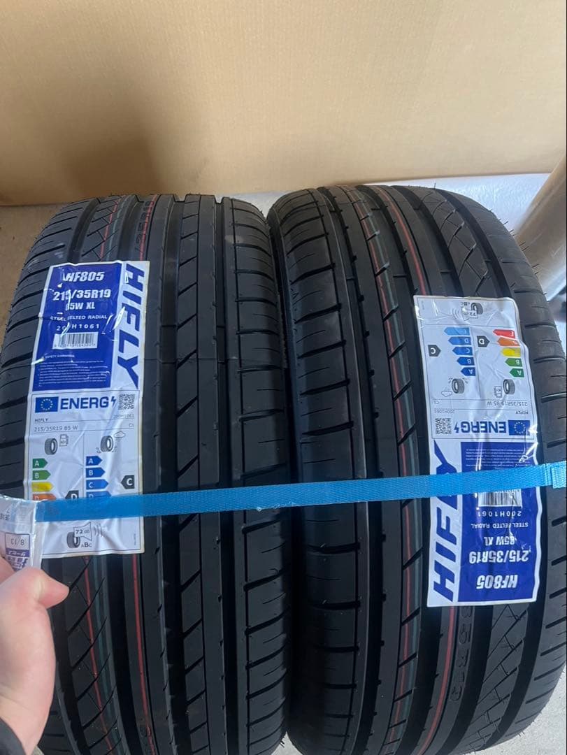 新品　215/35r19 ハイフライ　2本