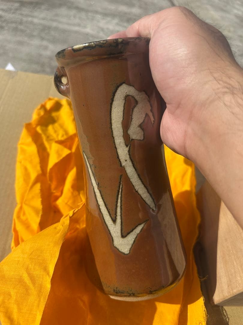 e*y様 浜田庄司 作 陶器の細長い瓶 茶色い陶器花瓶 木箱付き