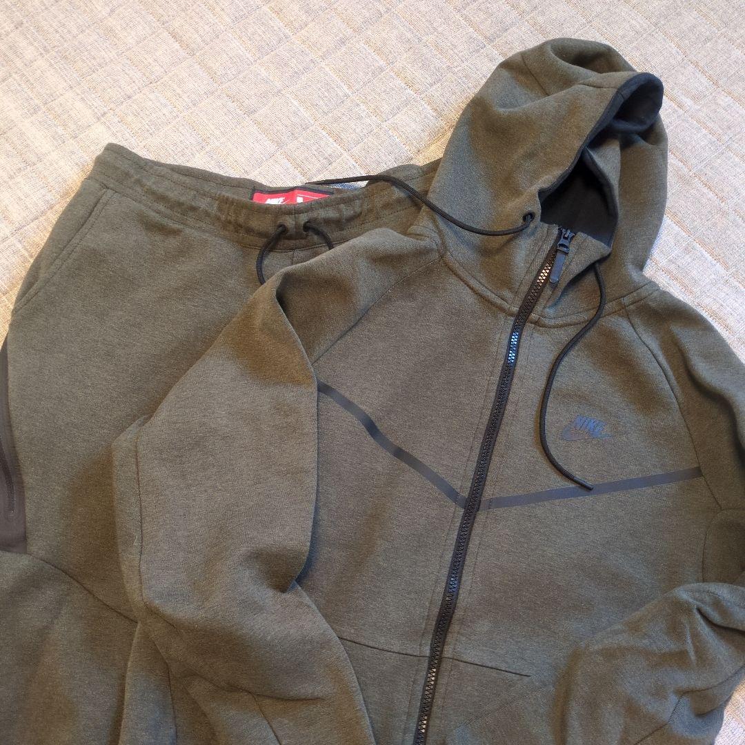 ナイキ テックフリース パーカー　ジョガー上下セットLサイズ