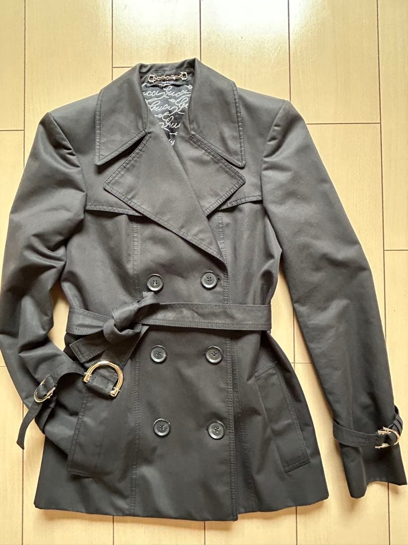 GUCCI グッチ　トレンチコート　ジャケット　黒　イタリア