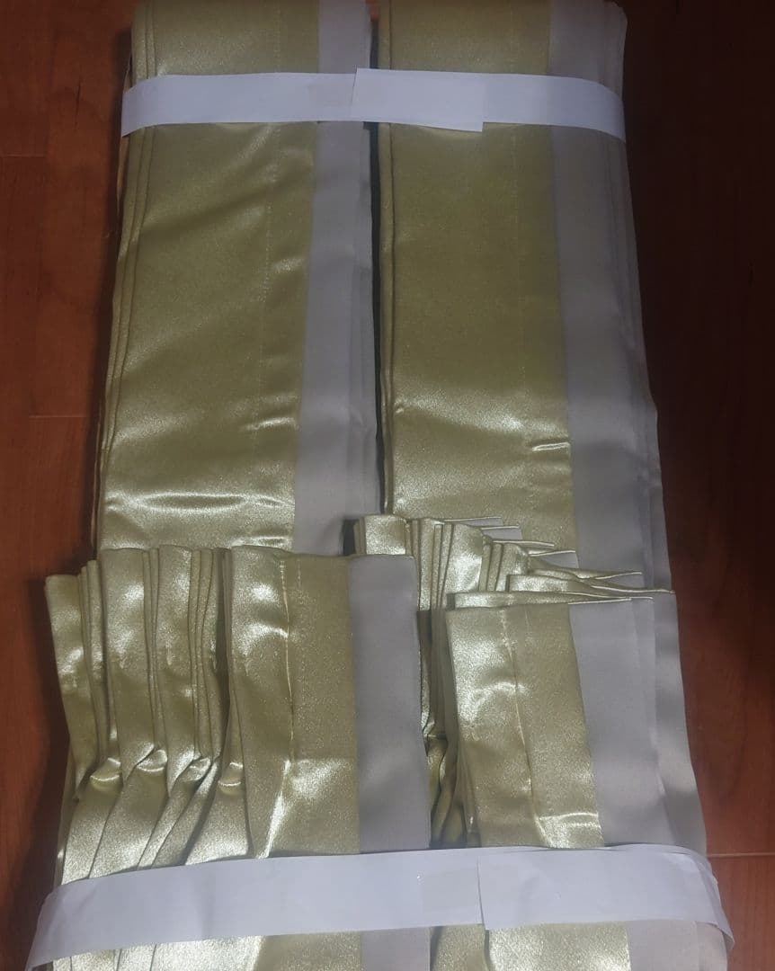 オーダーカーテン遮光裏地付き　未使用　日本メーカー品