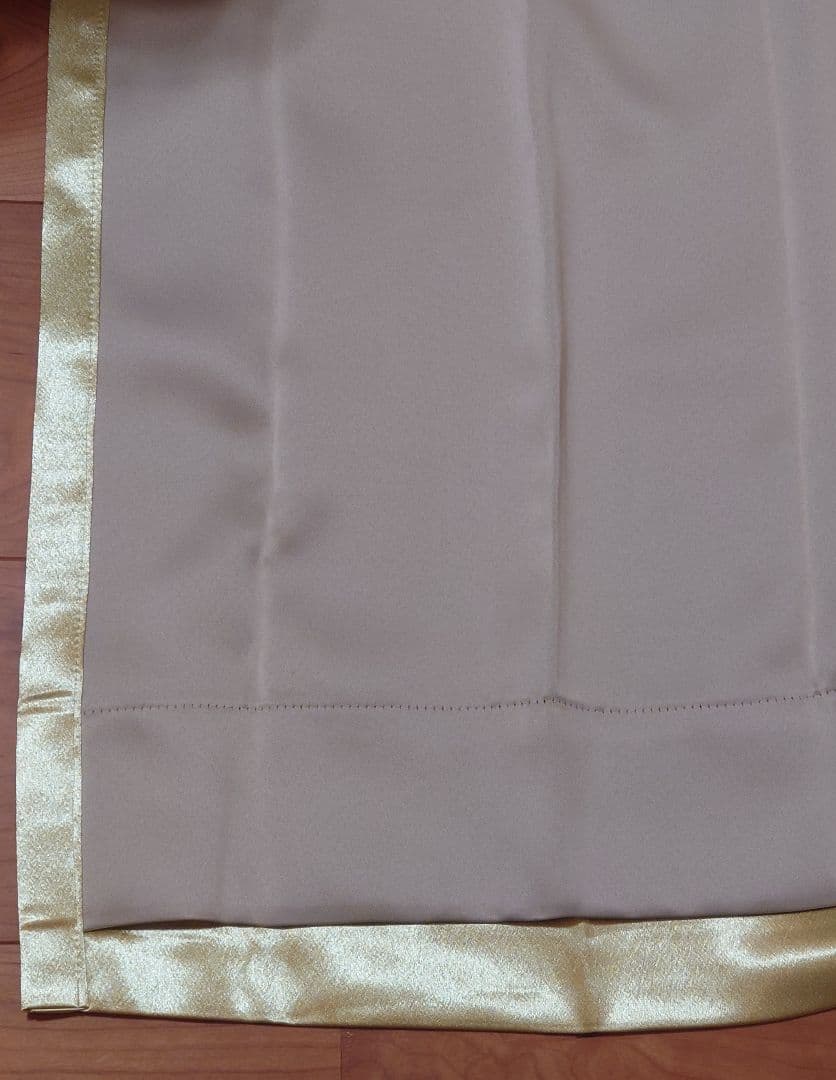 オーダーカーテン遮光裏地付き　未使用　日本メーカー品