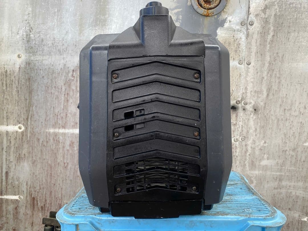 [動作良好・保証付]KYOCERAインバーター発電機EGI200