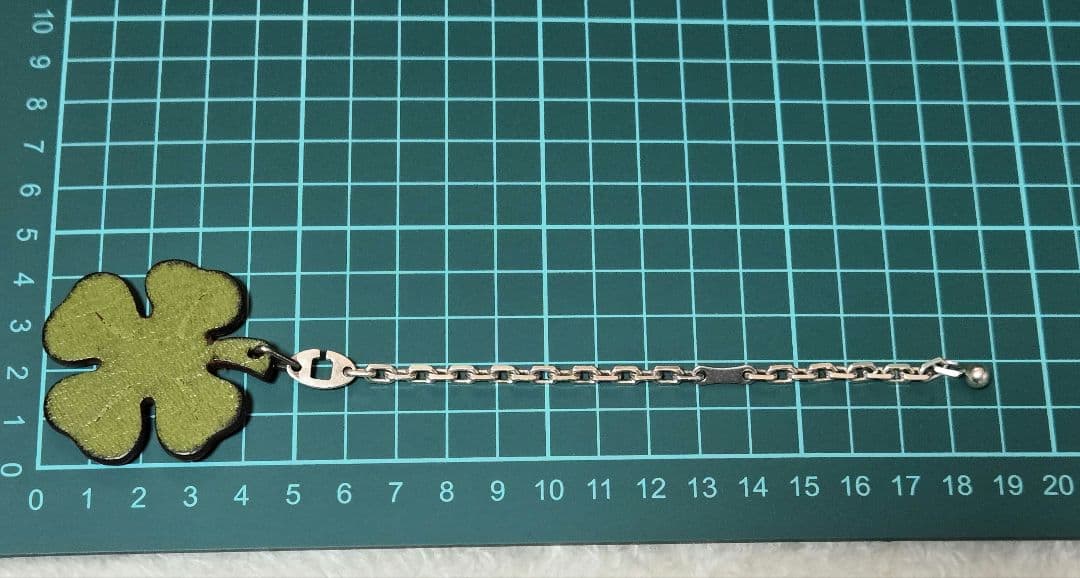 HERMES エルメス ラッキー4 クローバー チャーム キーホルダー 四つ葉