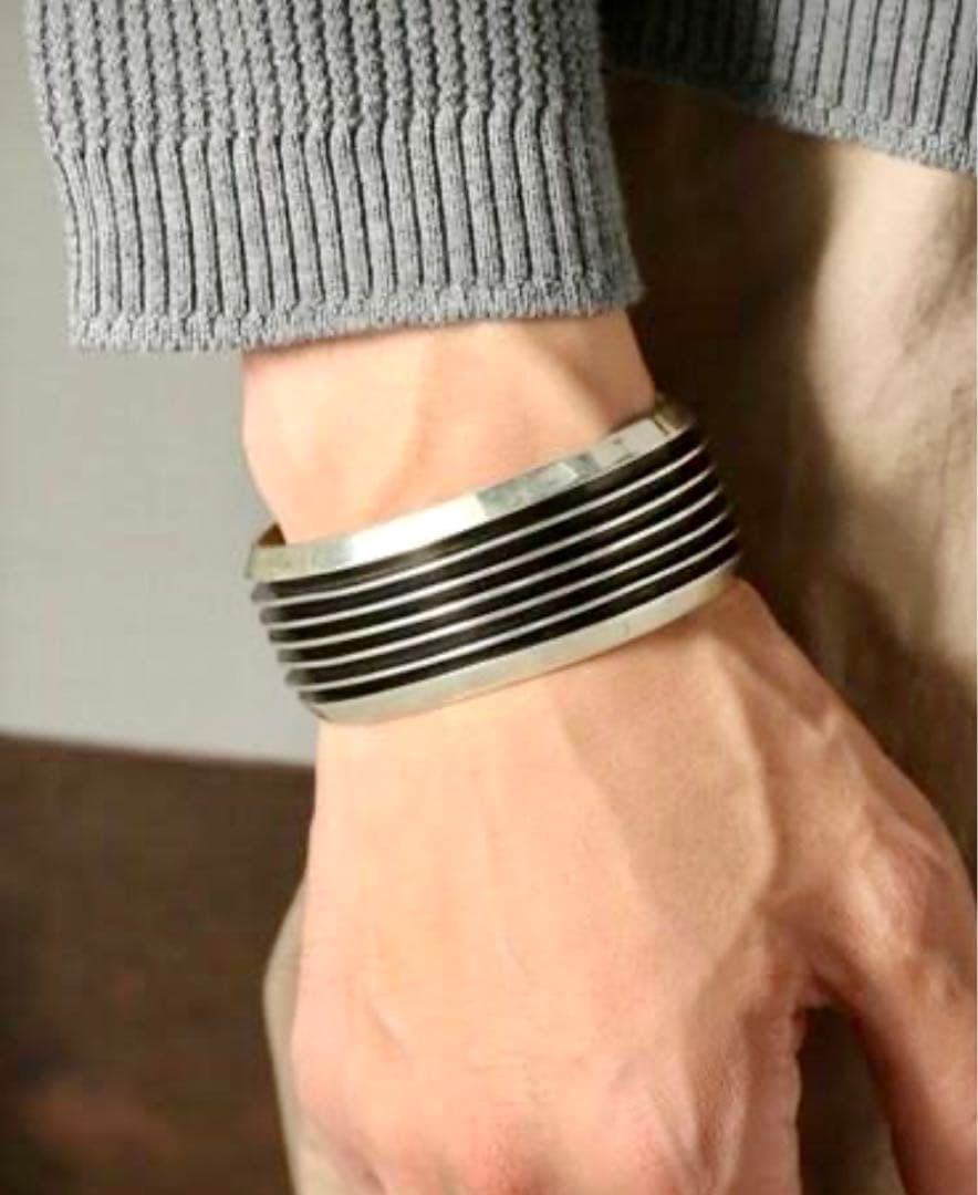 ◆Navajo TOM HAWK 6ライン バングル　Sterling シルバー