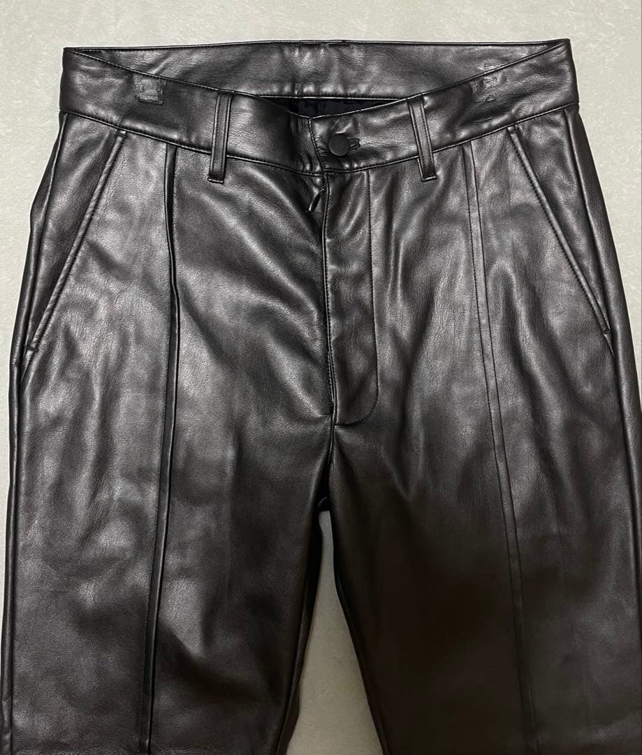 JUHA ユハ　SYNTHETIC LEATHER TAPERED レザーパンツ