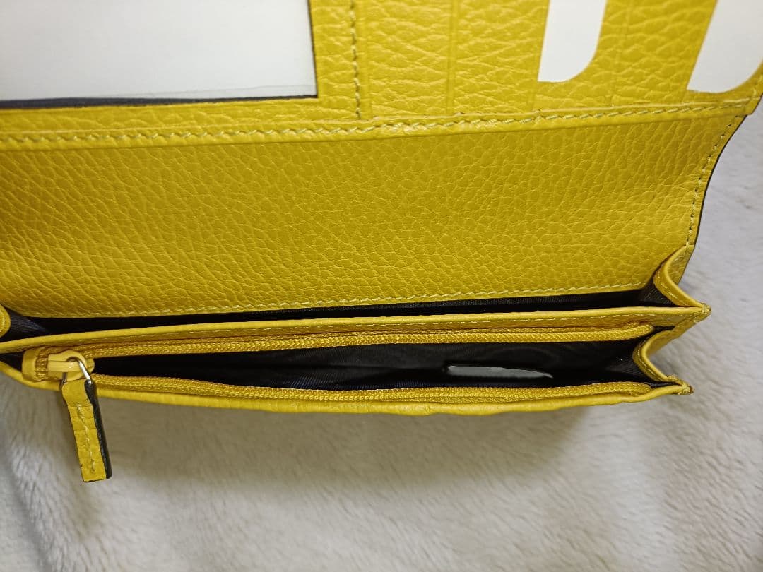 MONO様用　GUCCI ブラック 長財布 イエロー内側