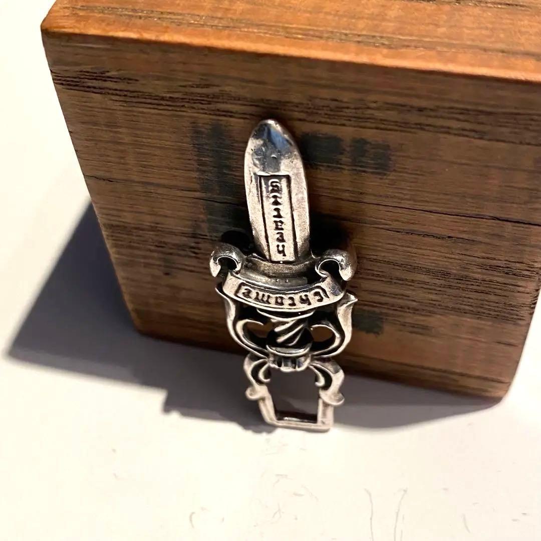 CHROME HEARTS ダガーペンダント ネックレス 革紐なし