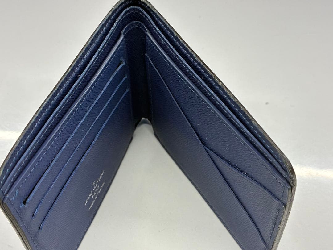 LOUIS VUITTON 青 二つ折り財布